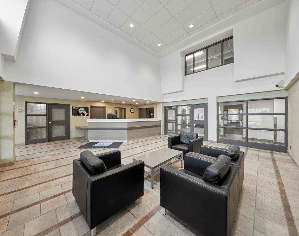 Residence & Conference Centre - King City Екстер'єр фото